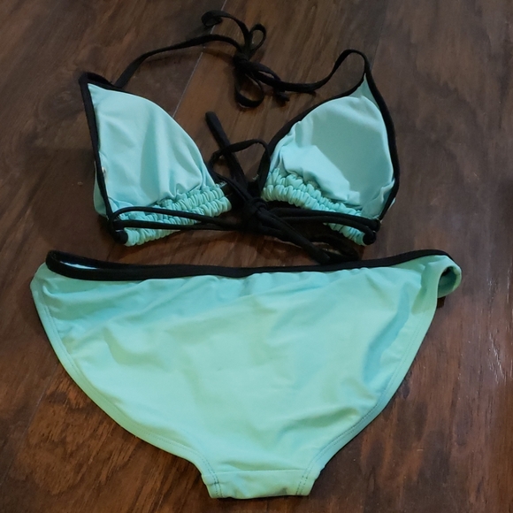 Converse One Star 2Piece Bikini - Picture 4 of 5